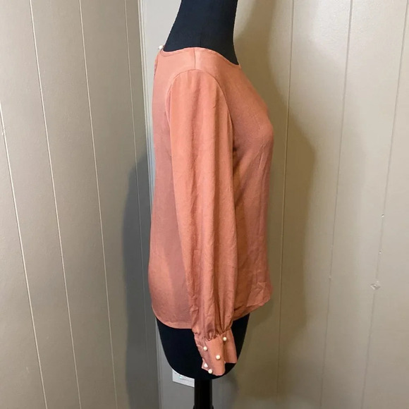 Z Faballey Women Extra Small Tunic Long Sleeve Faux Pearl Cuffs Back Slit Clasp - Picture 3 of 6